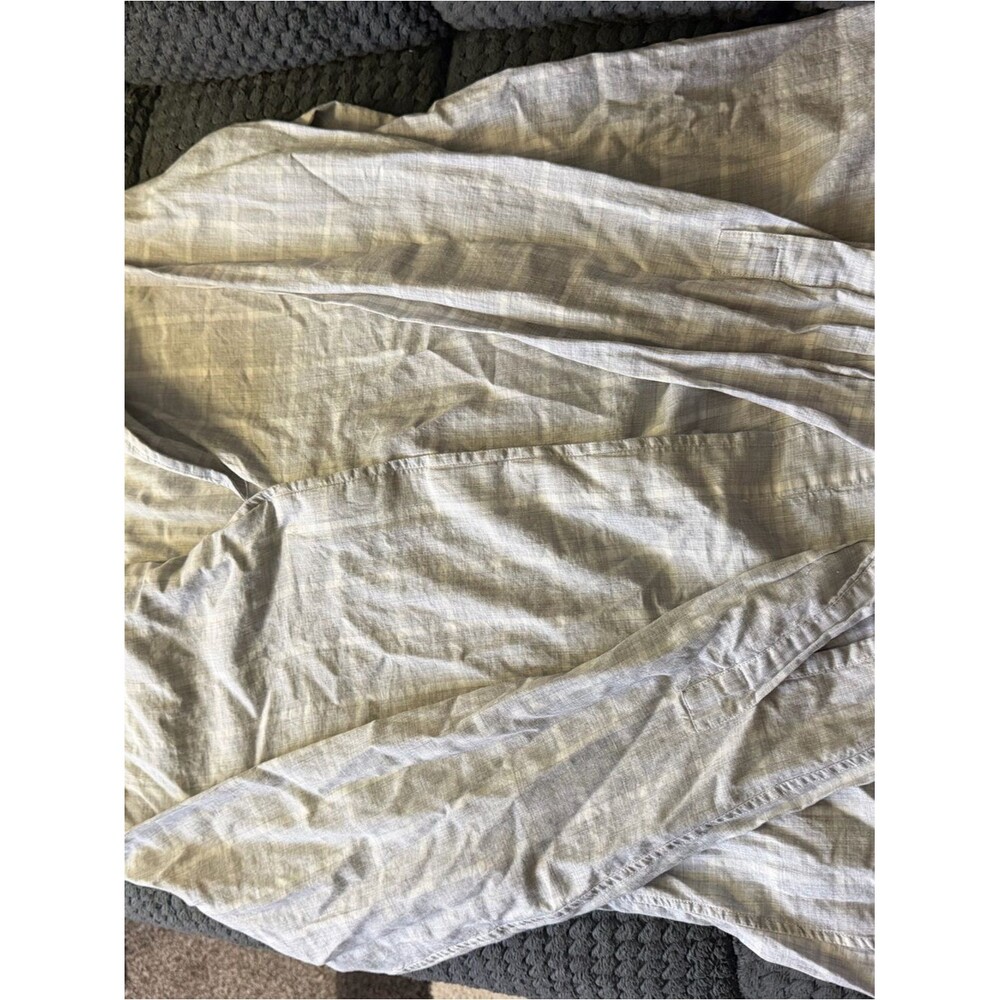 Sarah Alexandra Women's Gray Plaid Button-Down Shirt - Picture 3 of 7